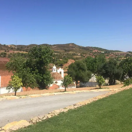 La Senhora Oliveiras 公寓